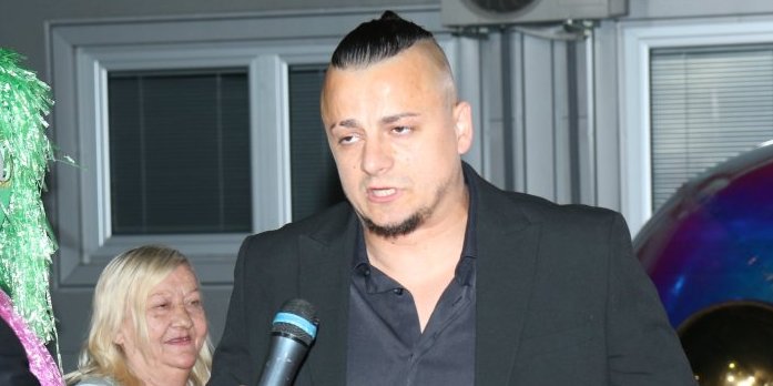 Terza odlepio za Minom Vrbaški: Pred svima uradio ovo, nastao tajac