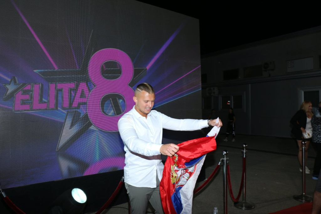 Evo ko je devojka Stefana Karića i kako izgleda: Ovu lepoticu je pozdravljao iz rijalitija (FOTO)