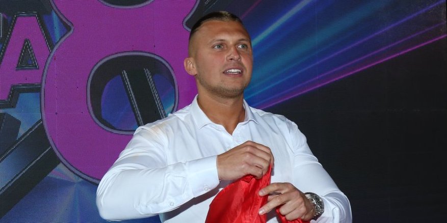 "Ne čujemo se uopšte": Stefan Karić otkrio da je u lošem odnosu sa ocem Osmanom