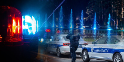 Zlatiborom su večeras odjekivali pucnji, u Ulici Jovanke Jeftanović, a navodno, jedna osoba je ranjena u glavu.