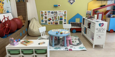 Fondacija Humana srca je još jednom potvrdila svoj slogan i učinila Mala dela za velike osmehe, s tim, da možemo reći da ono što je uradila za Odeljenje pedijatrije nikako nije malo, već naprotiv, doneće mnogo radosti najmlađim pacijentima koji dolaze kako u dnevnu bolnicu, tako i ostaju na hirurgiji i na dužem lečenju.