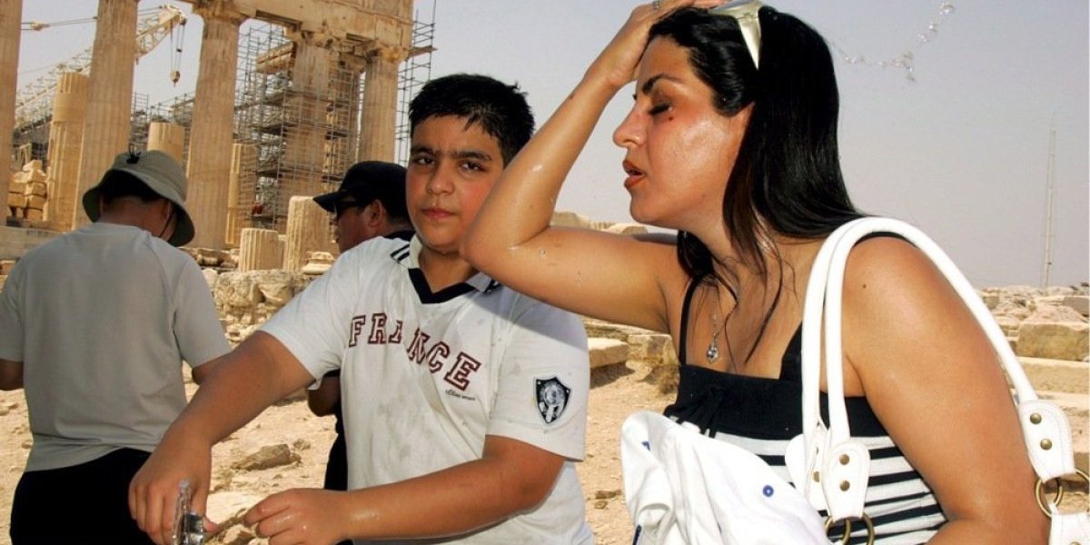 Toplotni udar paralisao Grčku! Subjektivni osećaj 52 stepena, zatvoren Akropolj!