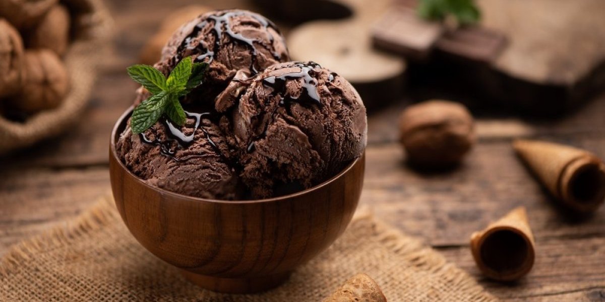 Domaći sladoled od čokolade: Idealna poslastica za vrele dane, a sprema se očas posla