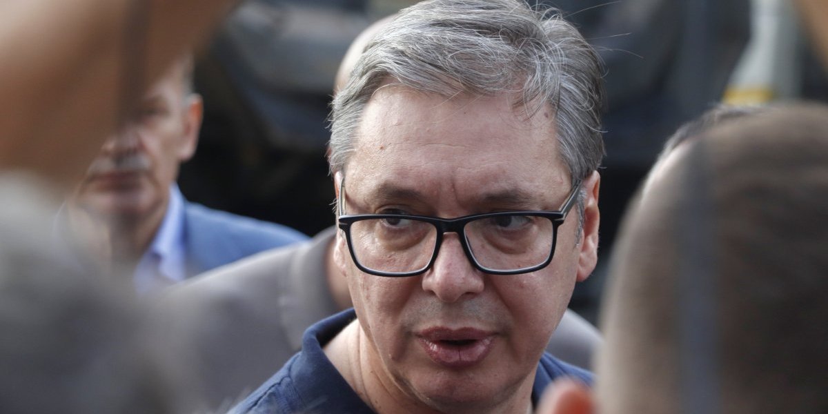 Vučić hitno stigao u bolnicu! Darko Glišić doživeo moždani udar, ministar u teškom stanju