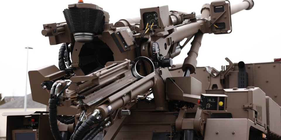 Blamaža za NATO: Milioni evra bačeni na razmaženu "damu rata" - Francusko čudo doživelo debakl