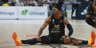 Košarkar Čima Moneke treniral z zvezdnikom lige NBA Benom Simonsom