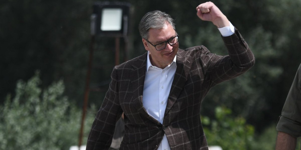 Tačno u 8:20: Oglasio se Vučić - Poslao važnu poruku narodu