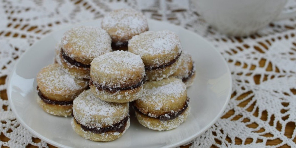 Najbolji recept za posne vanilice: 2 sastojka daju poseban ukus i čuvaju svežinu