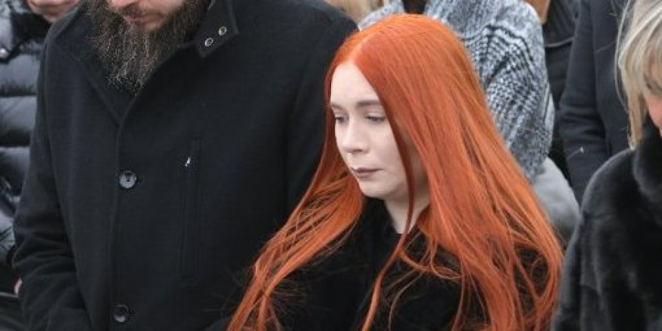 Nema više luksuza u Opatiji - Evo gde sada letuje ćerka Saše Popovića (FOTO)