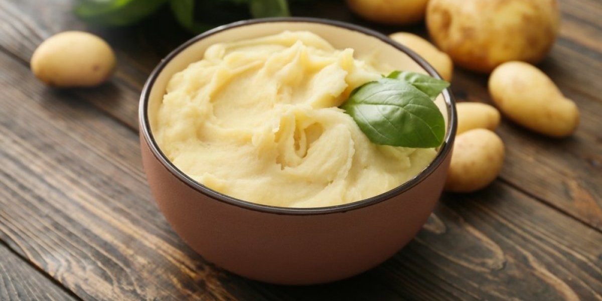 Trik profesionalnih kuvara za savršen krompir pire: Jedan detalj koji je do sada bio poslovna tajna (VIDEO)