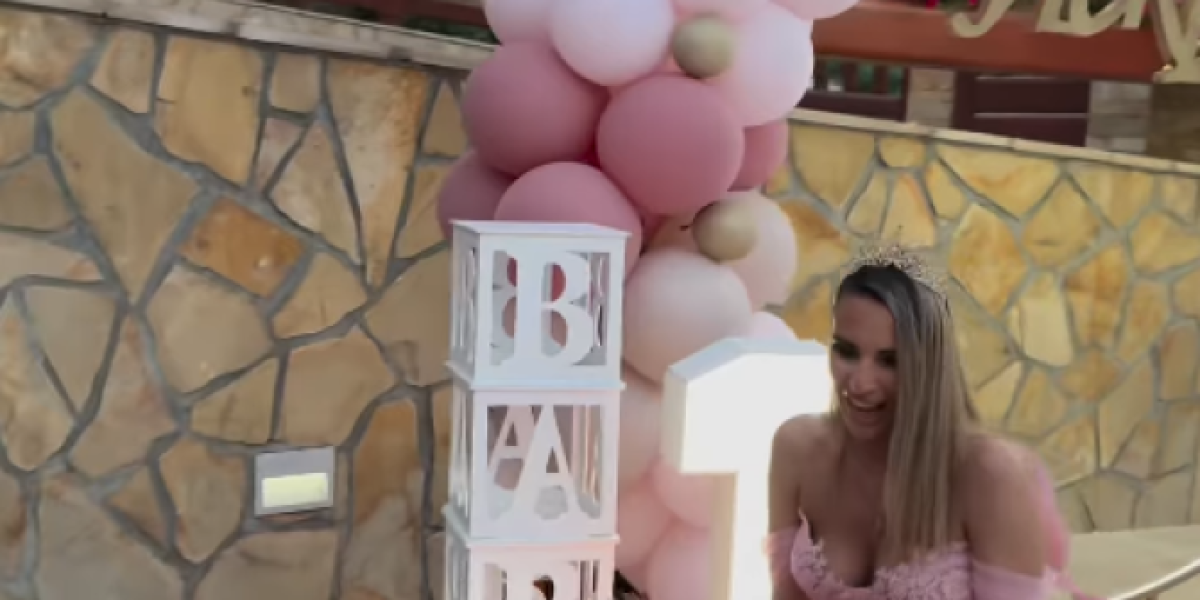 Sofija Una Manić i ćerkica