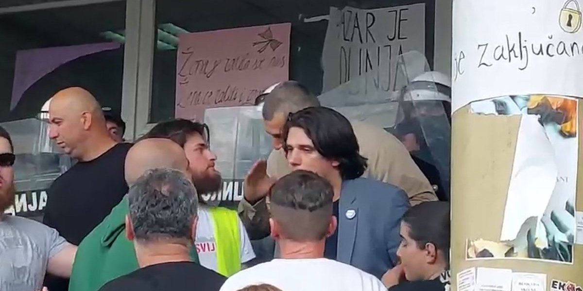 Neskrivena mržnja prema svemu srpskom: Televiziji N1 smeta srpska zastava, ali ne i vređanje Isusa (VIDEO)