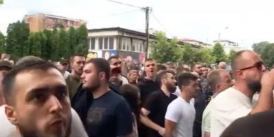 Predsednik Srbije Aleksandar Vučić izjavio je danas da je prema Novom Pazaru krenuo ukupno 71 blokader i studenat iz cele Srbije.