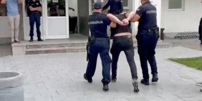 Policija u Novom pazaru uhapsila je do sada četvoricu mudžahedinskih ekstremista koji su vinovnici nereda u Novom Pazaru.