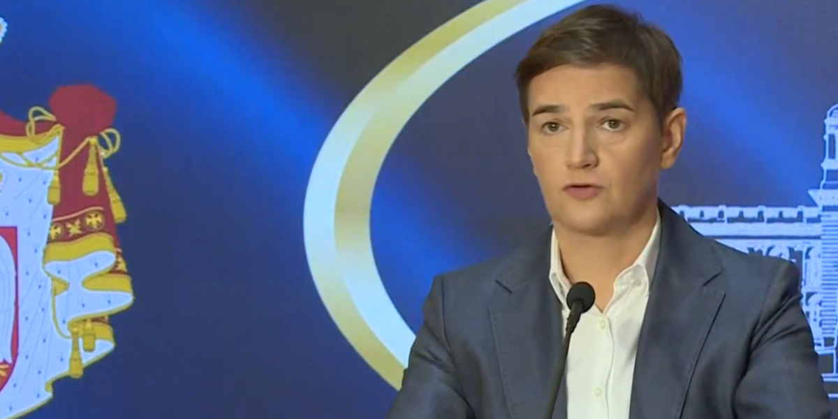 Čist nacizam blokadera! Brnabićeva osudila huligansko divljanje širom Srbije