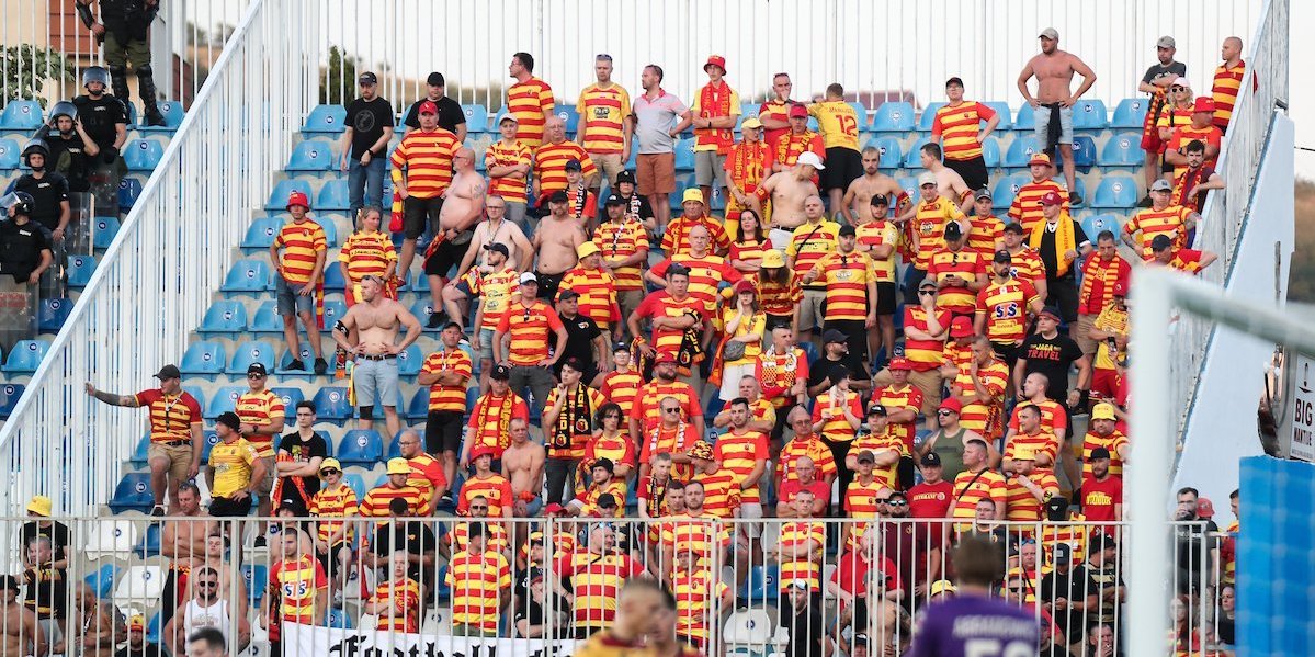 Poljski huligani isprozivali navijače Novog Pazara: "To su kukavice, pretili su, pa se uplašili"