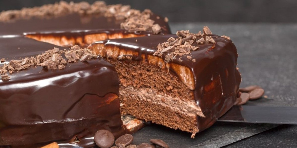 Domaća boem torta po bakinom receptu: Kremasta i puna ukusa, a uspeva svima