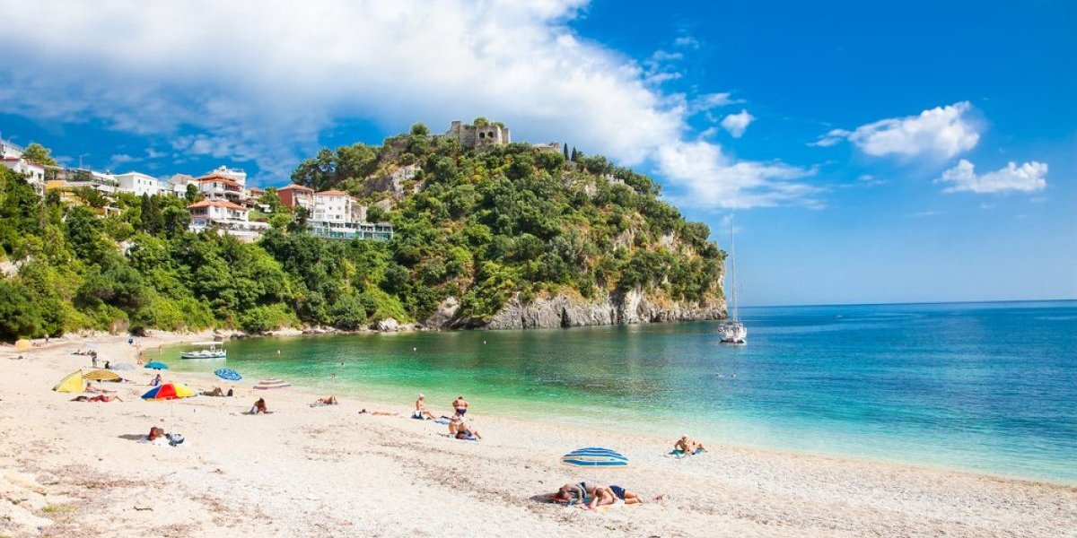 Srbi uveliko rezervišu letovanje za 2026: Ova destinacija obara rekorde