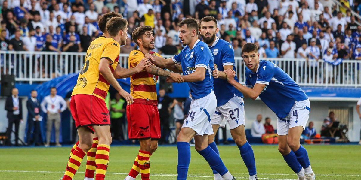 Srpski fudbal dotakao dno: Bez Zvezde i Partizana imamo jednu pobedu na 15 mečeva