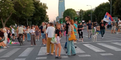 Blokaderi ne prezaju od toga da svaku priliku iskoriste za samopromociju, a istovremeno i izazivanje sukoba među srpskim narodom, pa im tako ni godišnjica zločinačke akcije "Oluja" nije izuzetak.