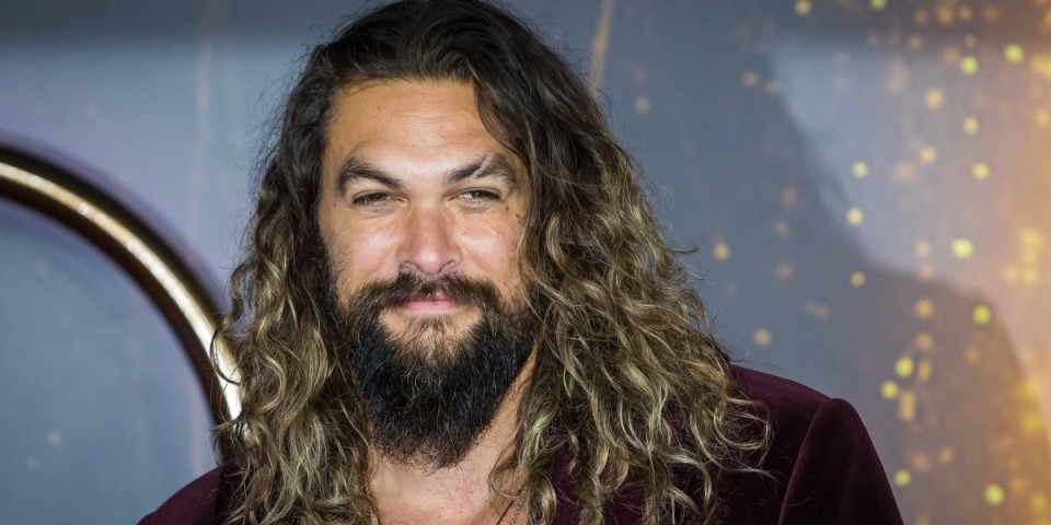 "Izgleda kao pacov": Poznati glumac obrijao bradu posle šest godina i pokajao se (VIDEO)