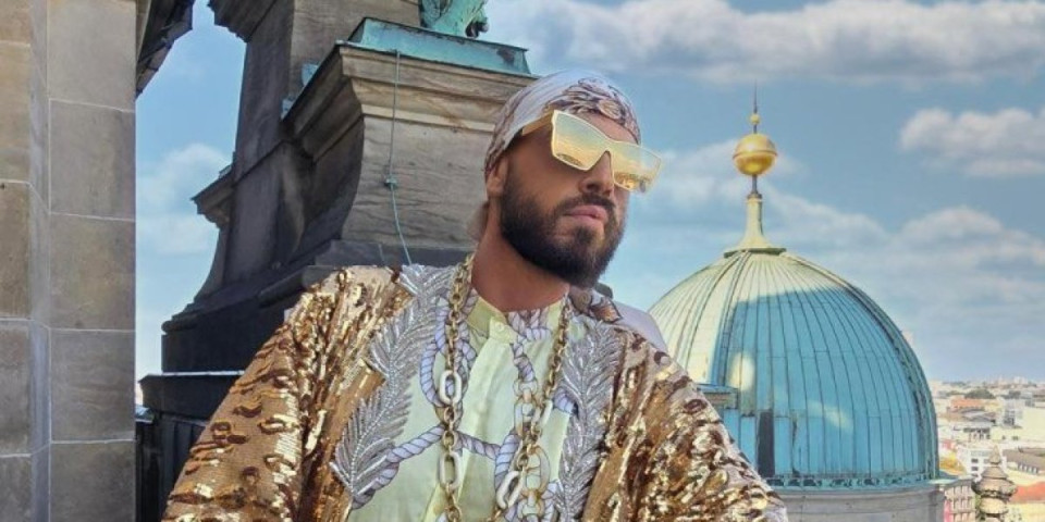 Naš pevač zaprošen na romskoj svadbi: Žena dala 30.000 evra da joj on postane zet