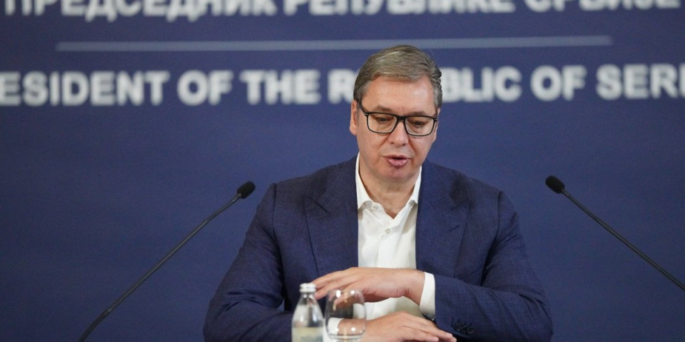 Vučić pročitao član zakona i upitao tužioce: Što se pravite da ga ne poznajete? Šta je bilo u Novom Sadu i Valjevu, ako ne čist terorizam?