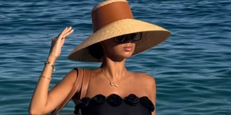 Ima se, može se: Ćerka poznatog pevača na plažu ponela torbu od 14.000 evra (FOTO)