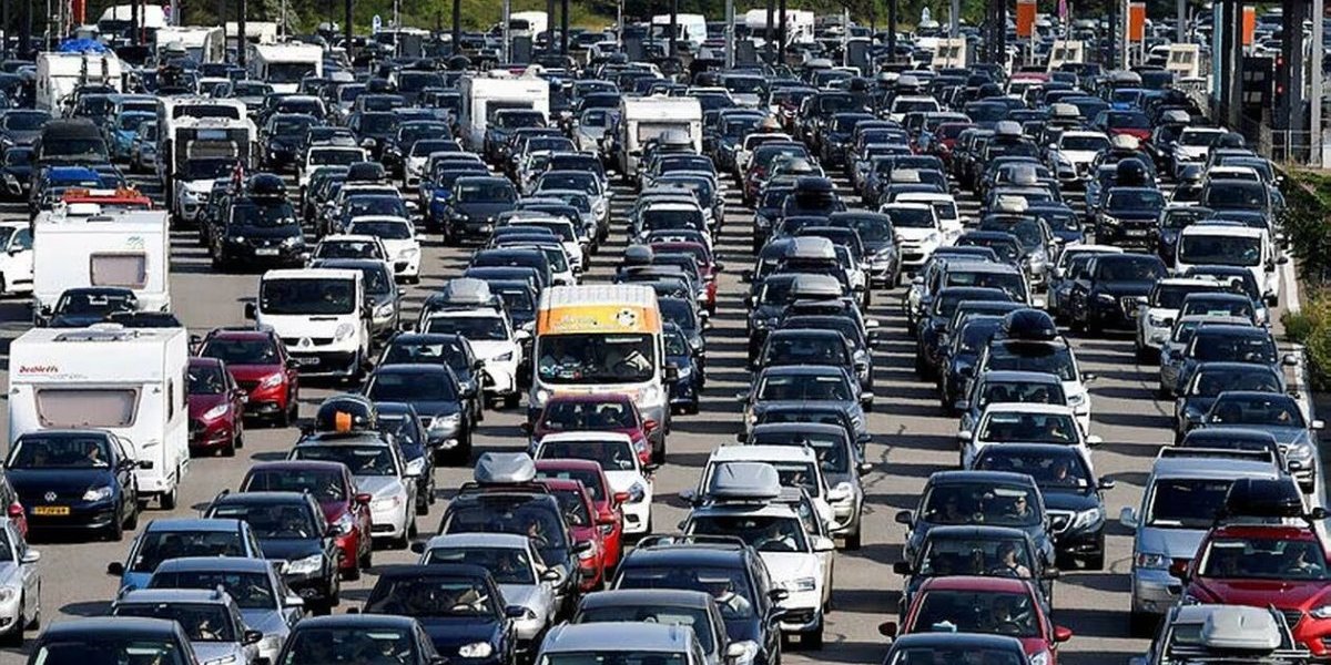 Kamion blokirao auto-put: Kreće kolaps, ovaj deo izbegavajte