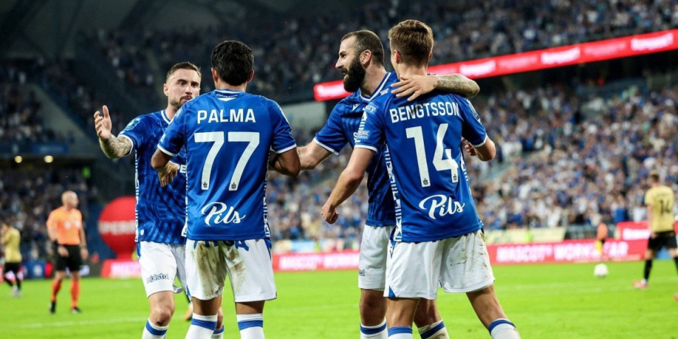 Zvezdin rival puca po šavovima - Poljaci razapeli Leh pred utakmicu sa crveno-belima