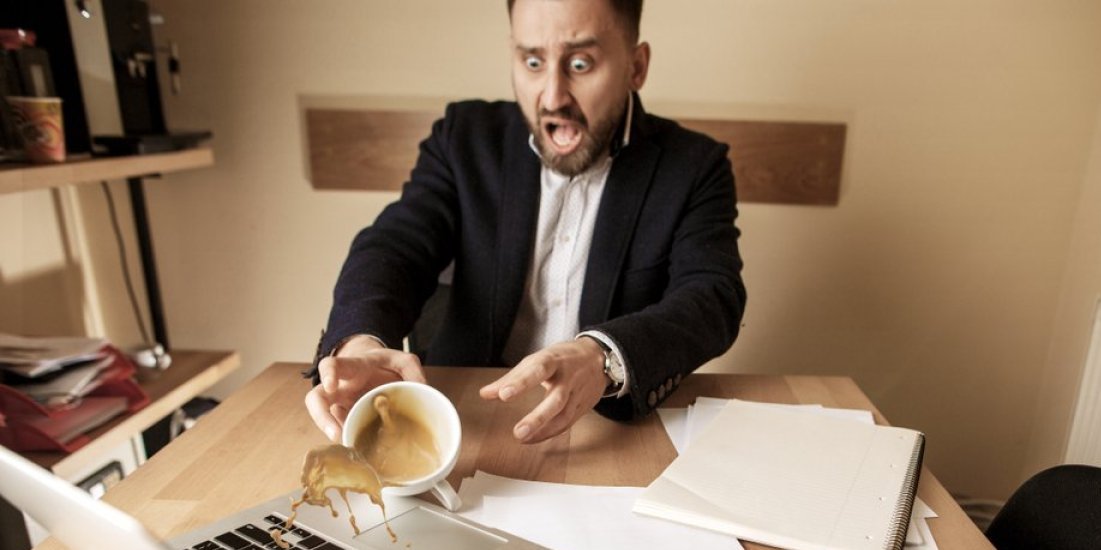 Šta prema narodnim verovanjima znači kada prospemo kafu