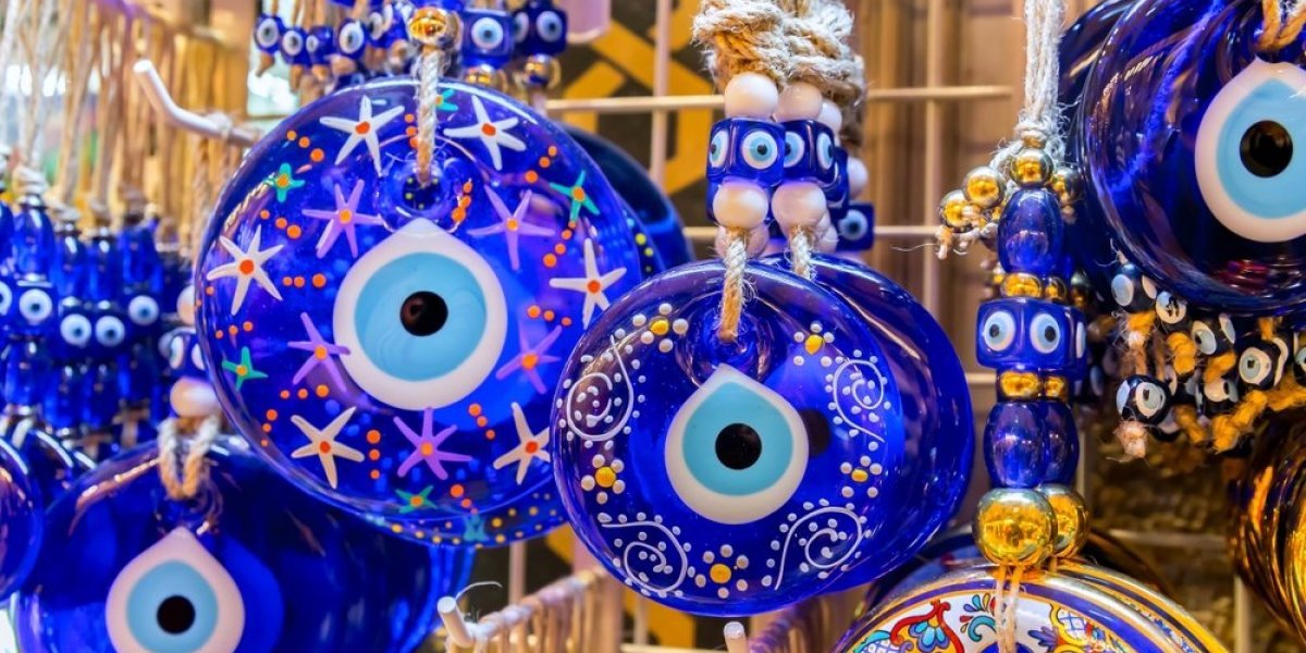 Najpopularniji suvenir među Srbima: Evo šta tačno "tursko oko" privlači u vaš dom i šta znači ako se razbije