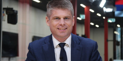 Direktor Kancelarije za javnu i kulturnu diplomatiju Vlade Srbije Arno Gujon razobličio je strane medije koji pokušavaju i dalje da šire stereotipe o 'zlim' Srbima.