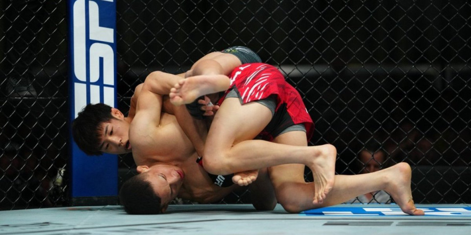 Monstruozan potez Japanca obišao svet - Bacio ga je na pod, a onda je usledila agonija (VIDEO/FOTO)