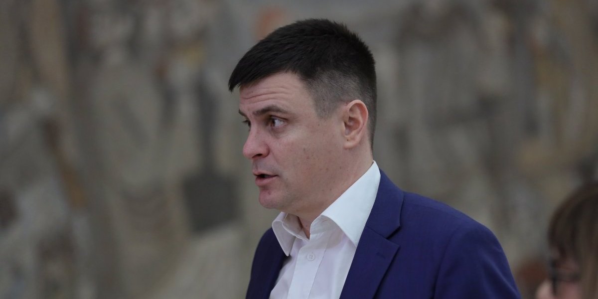 "Stavio bih Berlinski zid između Srbije i Hrvatske": Vuk Kostić o odnosu dveju zemalja: "Da se nikada više ne sretnemo"