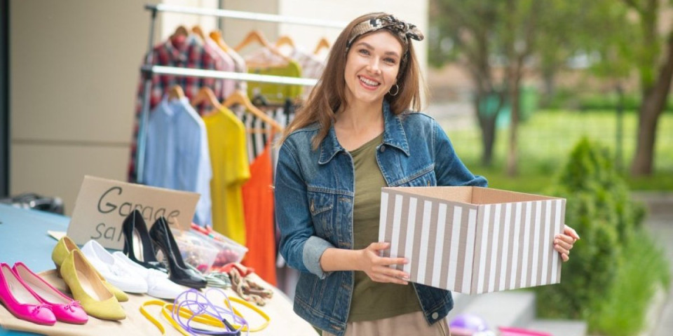 Žene poludele za radnjama polovne odeće - Kupuju kvalitetno, unikatno, a jeftino (FOTO)