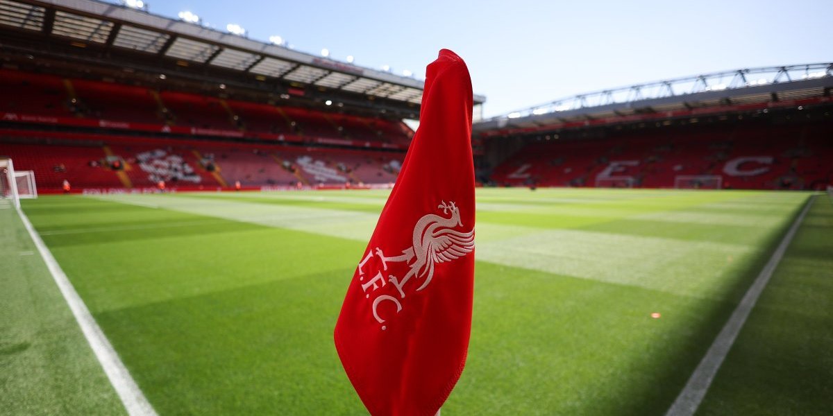 Opšti haos na "Enfildu" - Oglasio se alarm, navijači hitno evakuisani