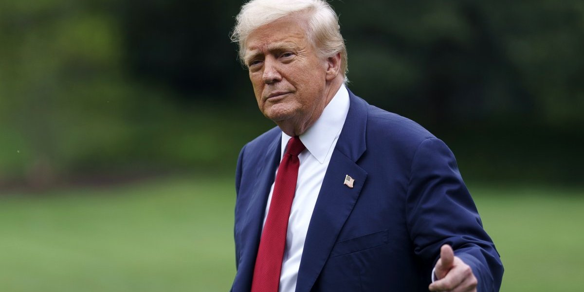 Cela američka vojska povučena na misteriozni sastanak: Tramp će ga lično predvoditi