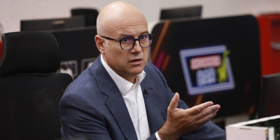 Lider SNS i savetnik predsednika za regionalna pitanja Miloš Vučević istakao je u gostovanju na B92 da je ključna poruka sa jučerašnjeg okupljanja širom Srbije da je ljudima dosta blokada.