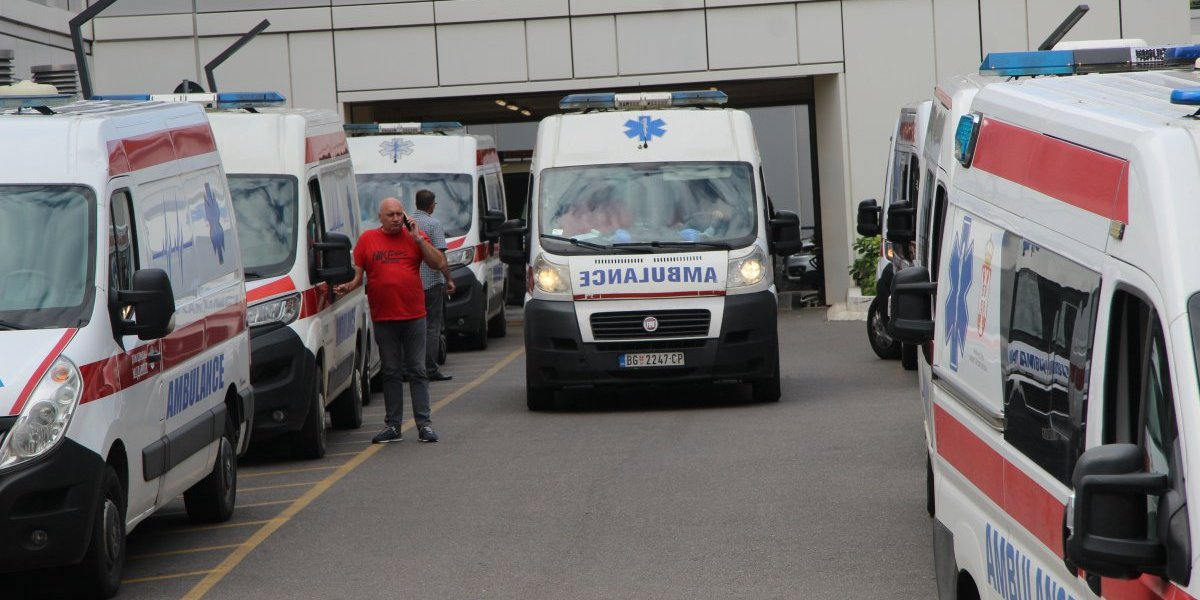 Maltretirali maloletnike, palili baklje, pa ga unakazili motkama: Jezivo nasilje u Zemunu