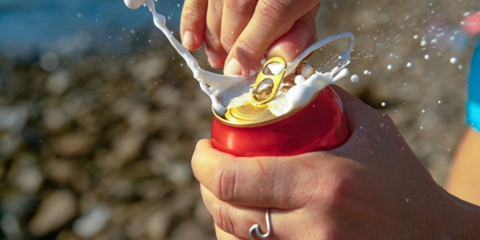 Pijemo otrov: Ove limenke se u Srbiji prodaju kao lude - Mešaju sa alkoholom i padaju kao pokošeni