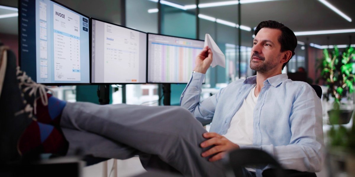 Skandal u Francuskoj: Visoki činovnik godinama ponižavao žene – otkriveni jezivi detalji o njegovim čuvenim šetnjama sa radnicama