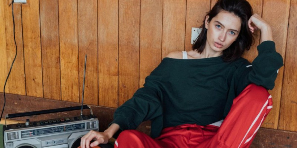 Povratak legende: Trenerka koju su svi nosili opet u modi - kombinuje se i sa patikama i sa štiklama