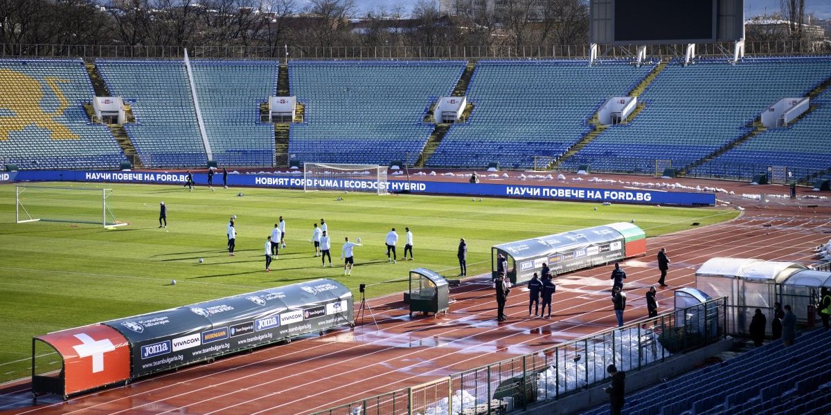 Horor u komšiluku - Poznati trener pronađen mrtav ispred stadiona
