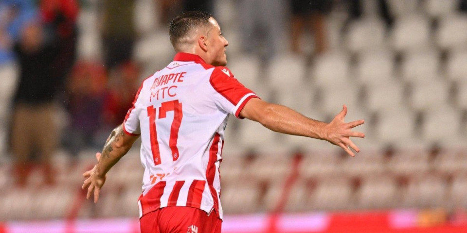 Duarte se oglasio usred noći - Utišao Poljake, stavio prst na usta, pa poslao poruku navijačima (VIDEO)