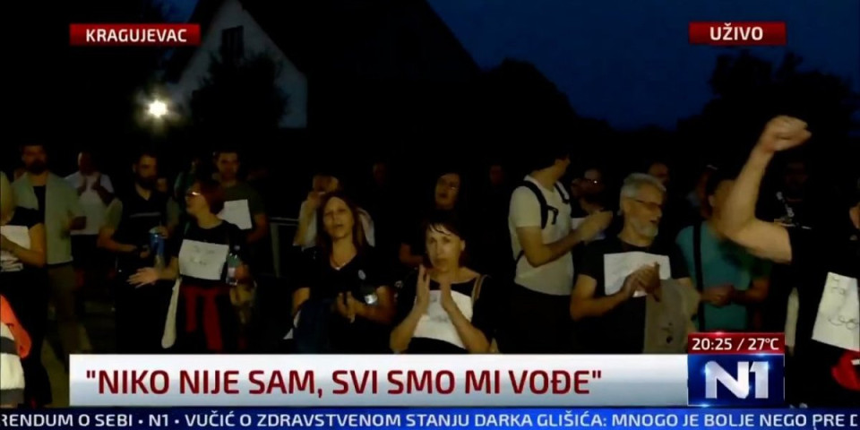 Srozavanje inteligencije ljudi uživo na N1! Matori ljudi skaču uz povike - "Ko ne skače, taj je ćaci" i "Pumpaj" (VIDEO)