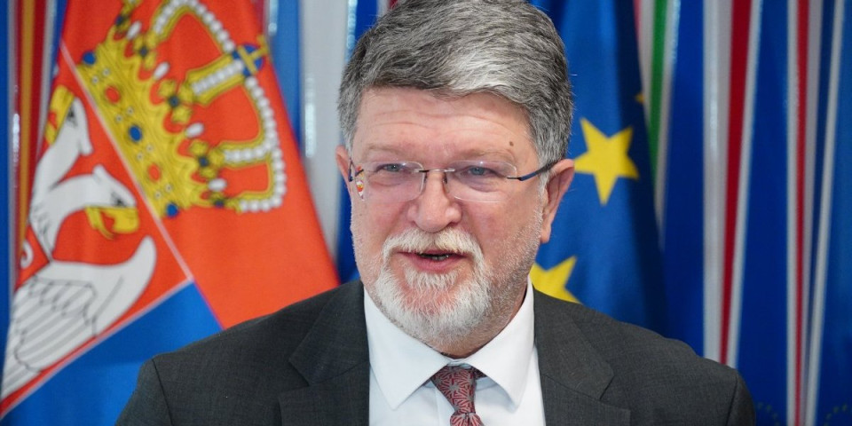 Picula beži od izložbe o Jasenovcu kao vampir od belog luka: Brutalan komentar Milana Kneževića