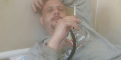 Dimitar Spasov, koji je pre 13 godina u Severnoj Makedoniji ubio svoju majku, sada je ponovo u centru pažnje nakon što se sumnja da je usmrtio pacijenta sa kojim je delio sobu u Psihijatrijskoj bolnici "Skoplje" u Bardovcima.