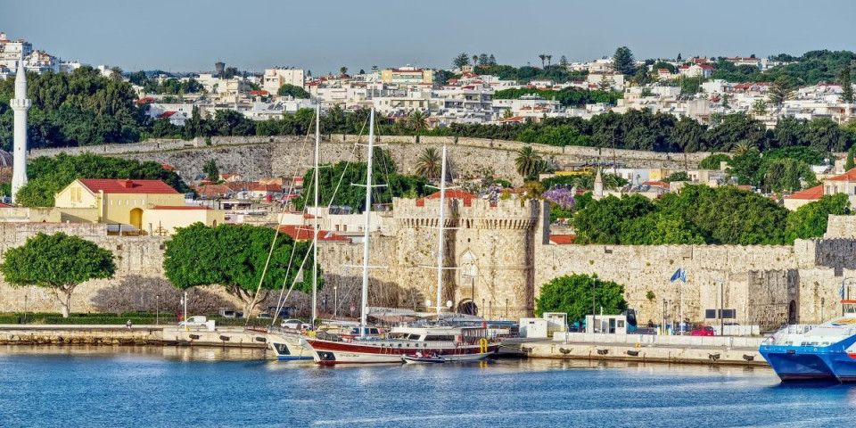 Magično ostrvo svetlosti: Rajska destinacija koja nudi odmor kakav se samo poželeti može