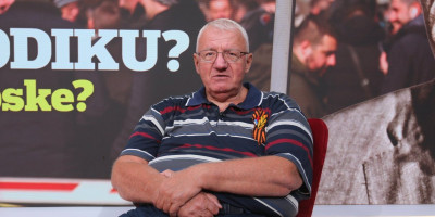 Predsednik Srpske radikalne stranke Vojislav Šešelj govorio je za Informer TV o ponudi televizijskog duela predsednika Srbije Aleksandra Vučića predstavnicima blokadera.